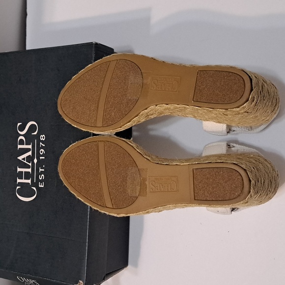 New Chaps Brand Women's White Wedges Sz 7.5 B Elastic Front Ankle Strap - Picture 3 of 6